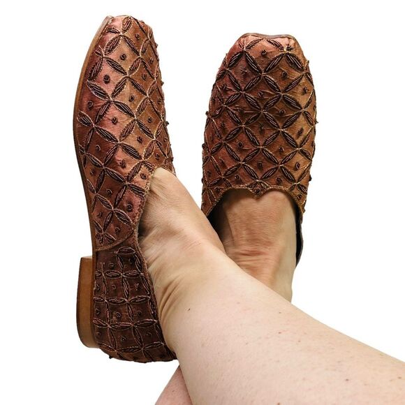 Mask World Brown Satin Beaded Princess Moccasins - Size 8 - Picture 2 of 14